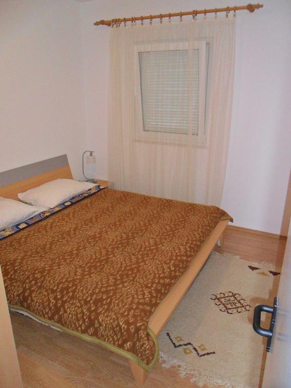 Apartment Kiko Rogoznica  Rum bild