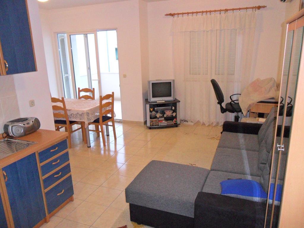 Apartment Kiko Rogoznica  Rum bild