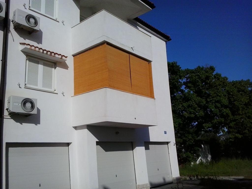Apartment Kiko Rogoznica  Rum bild